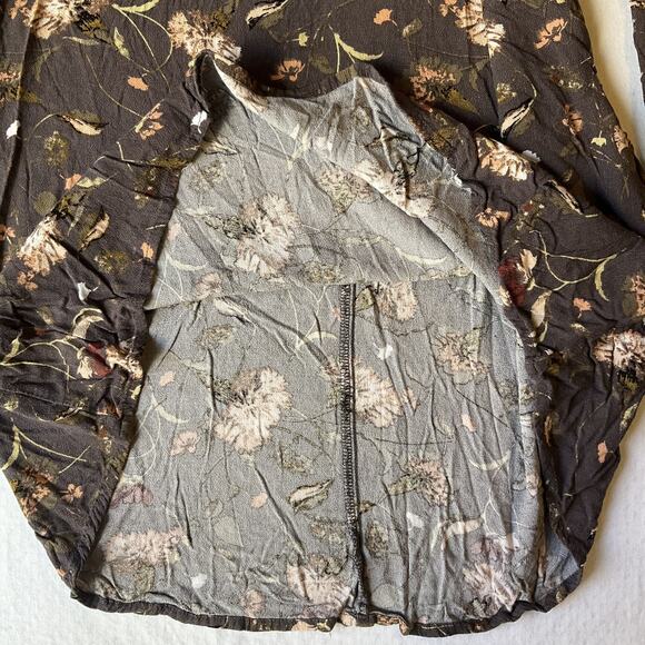 Full Tilt Women Blouse S Brown Floral Rayon V-Neck Pullover Cold Shoulder - Picture 7 of 8